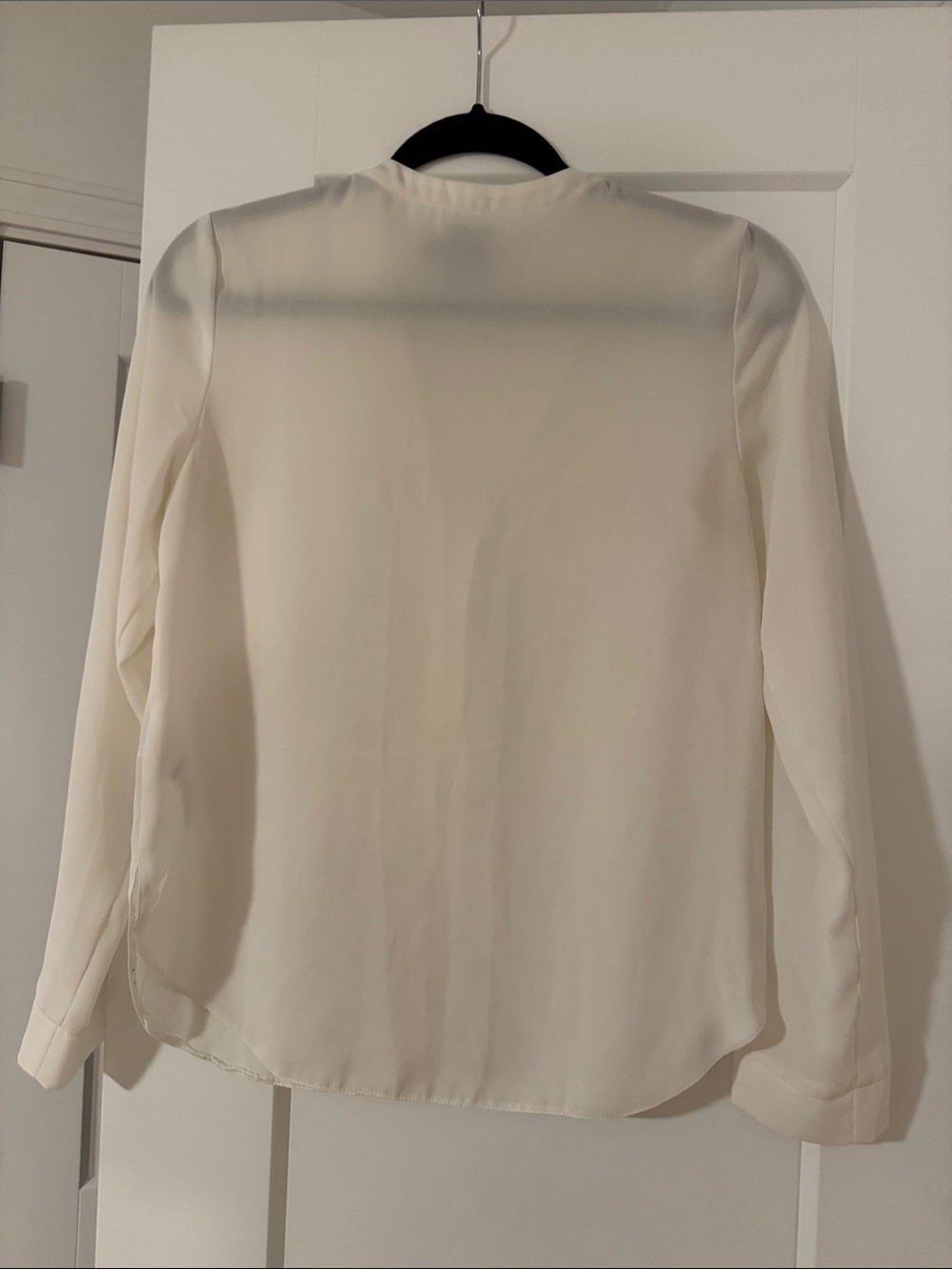ASOS White V-Neck Button-Front Blouse - Picture 3 of 3